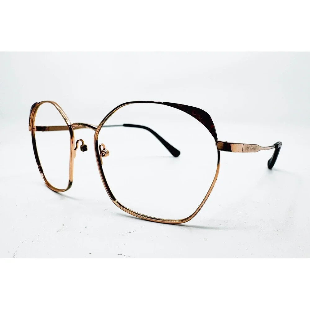 Isaac Mizrahi please message